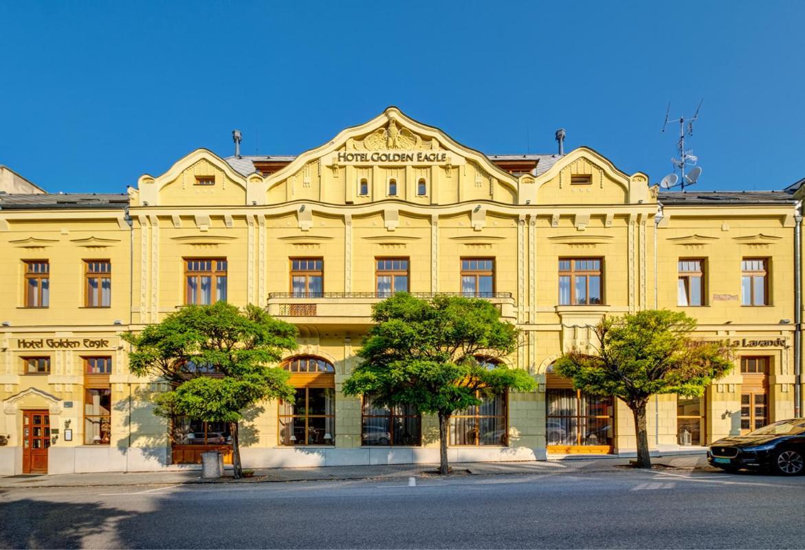 Hotel Golden Eagle Levice Exterior photo